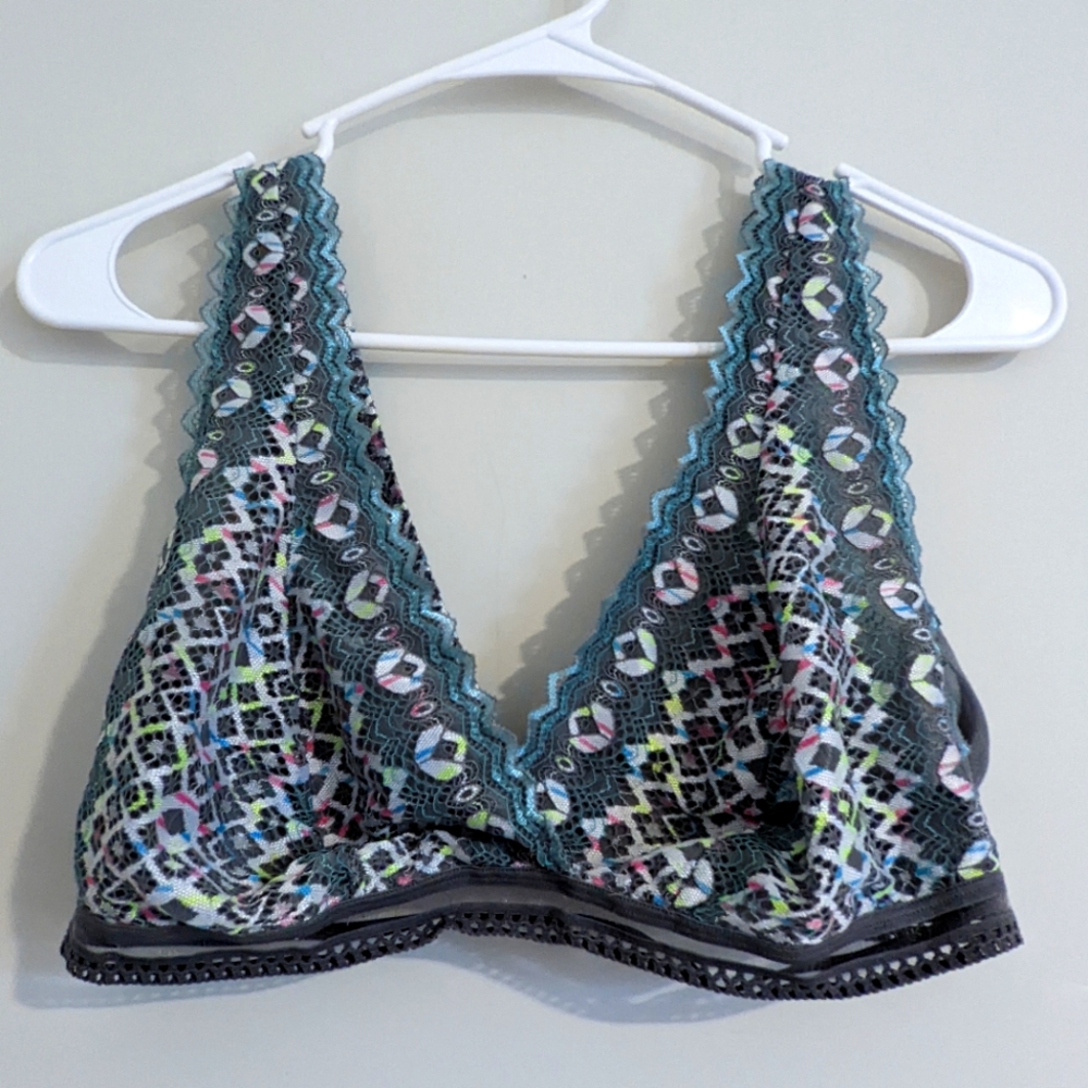 Colsie Bralettes (3pcs) - Picture 2 of 8